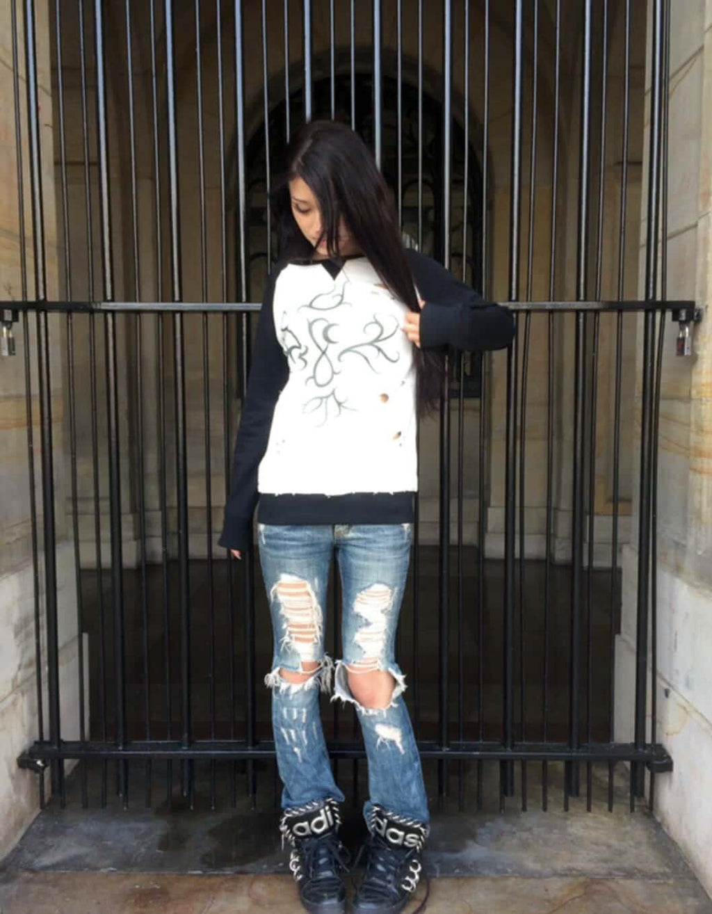 infinity crewneck